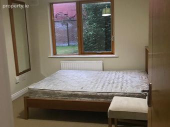 51 All Hallows Square, Dublin 9, Drumcondra, Dublin 9 - Image 4