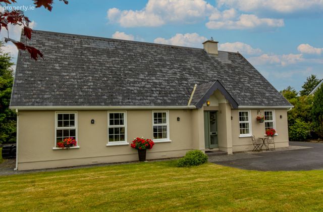 3 Killascaul, Esker, Athenry, Co. Galway - Click to view photos