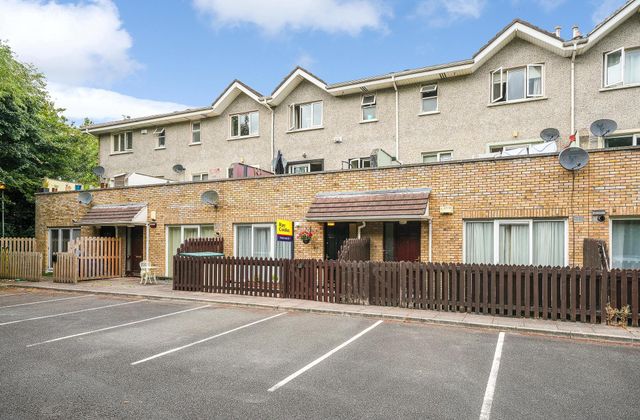 15 Hillcrest Manor, Templeogue, Dublin 6w, Templeogue, Dublin 6w - Click to view photos