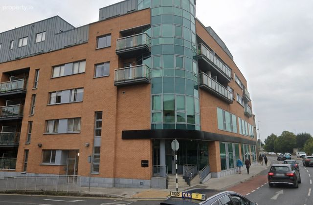 Sweetman's Avenue, Blackrock, Co. Dublin - Click to view photos