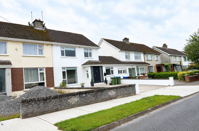 34 Caragh Avenue, Caherdavin Park, Caherdavin, Co. Limerick - Click to view photos