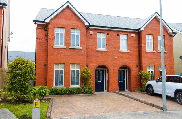 12 The Close, Citywest Village, Citywest, Dublin 24, Citywest, Co. Dublin - Click to view photos