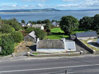 Kathy`s Cottage, Ballybrack Lower, Moville, Co. Donegal, Greencastle, Co. Donegal - Image 3