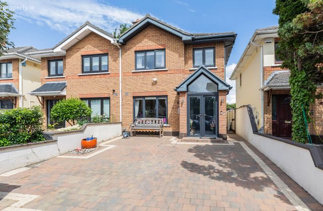 320 Charlemont, Griffith Avenue, Drumcondra, Dublin 9 - Click to view photos
