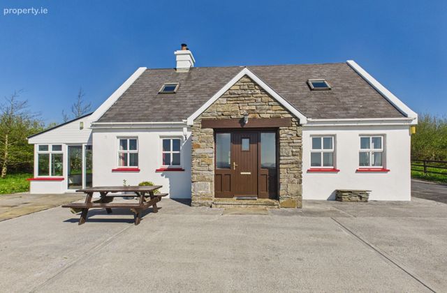 Moymore, Lahinch, Co. Clare - Click to view photos