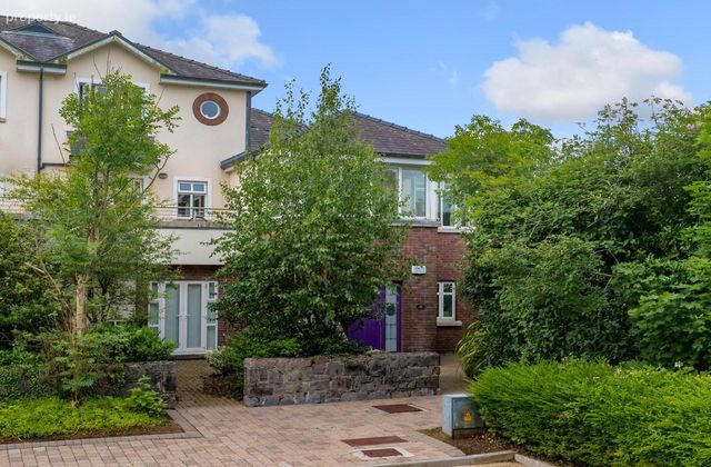 147 Dun Na Carraige, Salthill, Galway, Salthill, Co. Galway - Click to view photos