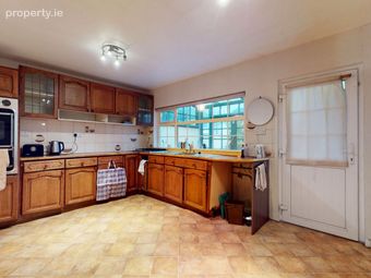 74 Shanliss Road, Whitehall, Dublin 9 - Image 2