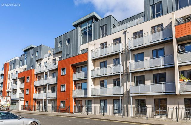 38 Cassian Court South, Royal Canal Park, Dublin 15, Royal Canal Park, Dublin 15 - Click to view photos