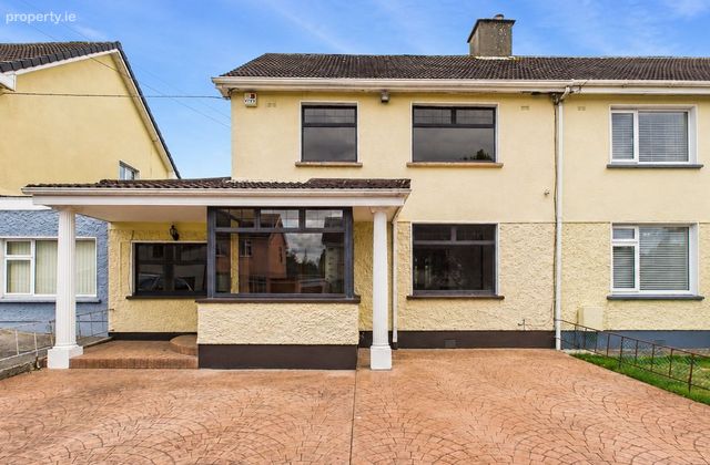 19 Lismore Park, Waterford, Waterford City Centre, Co. Waterford - Click to view photos