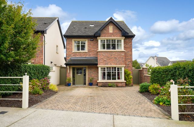 18 Oldtown Walk, Oldtown Demesne, Naas, Co. Kildare - Click to view photos
