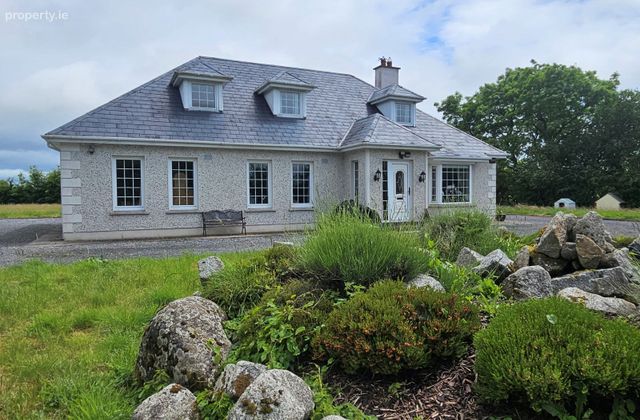 Beechwood House, Newtownpilsworth, Maganey, Co. Kildare - Click to view photos