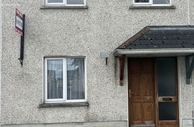 5 Abbey Court, Frenchpark, Frenchpark, Co. Roscommon - Click to view photos