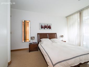 Apartment 39, Hill Of Down, Spencer Dock, IFSC, Dublin 1 - Image 5
