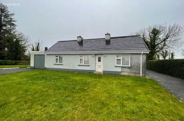 Ballinaspick, Rosemount, Moate, Co. Westmeath - Click to view photos