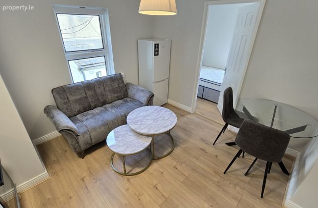 Flat 4, 61 Whitworth Road, Phibsborough, Dublin 7 - Click to view photos