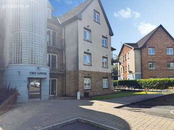 Apartment 12, The Lodge, The Oaks, Classes Lake, Ballincollig, Co. Cork - Image 2