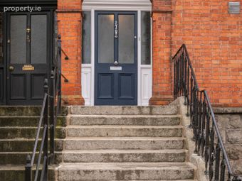 Flat 8, 27 Howth Road, Fairview, Dublin 3 - Image 2
