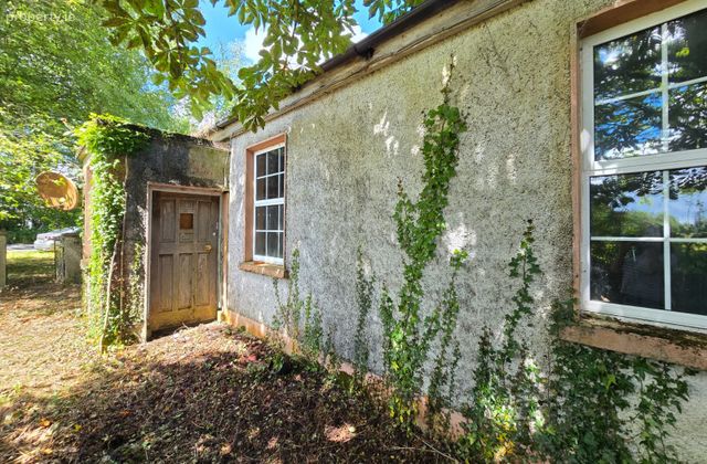 Lumcloon, Cloughan, Co. Offaly, Cloghan, Co. Offaly - Click to view photos