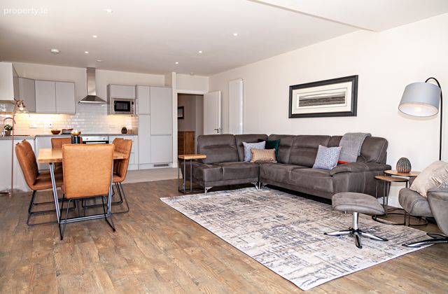 3 Bedroom Apartment, Jameson Orchard Road, Malahide, Co. Dublin - Click to view photos