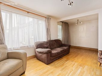 25 Saint Brigid's Park, Dublin 18, Foxrock, Dublin 18 - Image 4