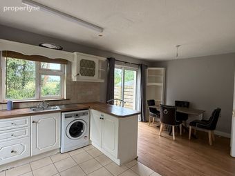 38 The Vale, Hophill, Tullamore, Co. Offaly - Image 5