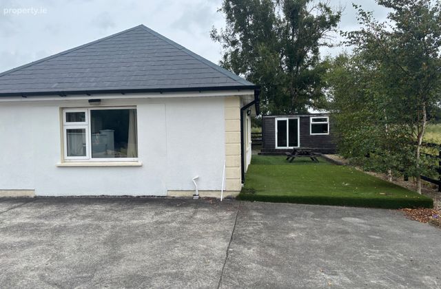 Garrynagran, Dysart, Ballinasloe, Co. Roscommon, Ballyforan, Co. Roscommon - Click to view photos
