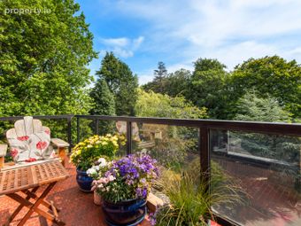 Apartment 33, The Elms, Mount Merrion Avenue, Blackrock, Co. Dublin - Image 3