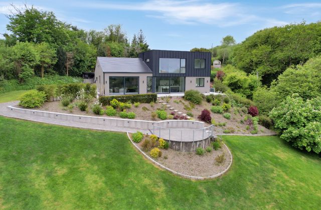 Keentlea, Cliften, Corofin, Co. Clare, Corofin, Co. Clare - Click to view photos