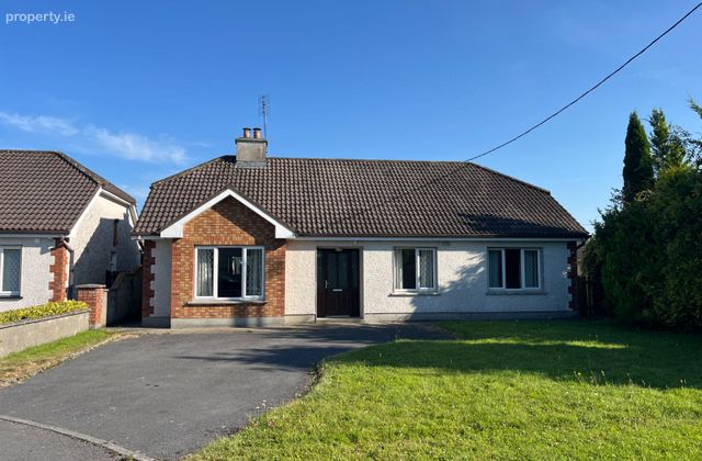 15 Willow Park, Derrymullan, Ballinasloe, Co. Galway - Click to view photos
