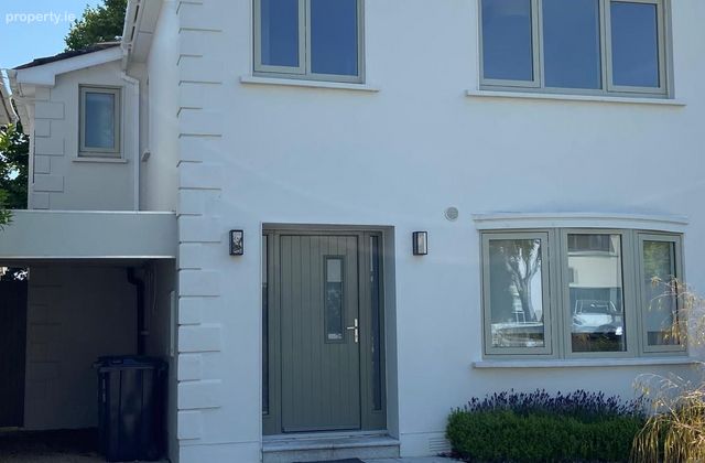 Castleknock Village Centre, Castleknock, Dublin 15 - Click to view photos