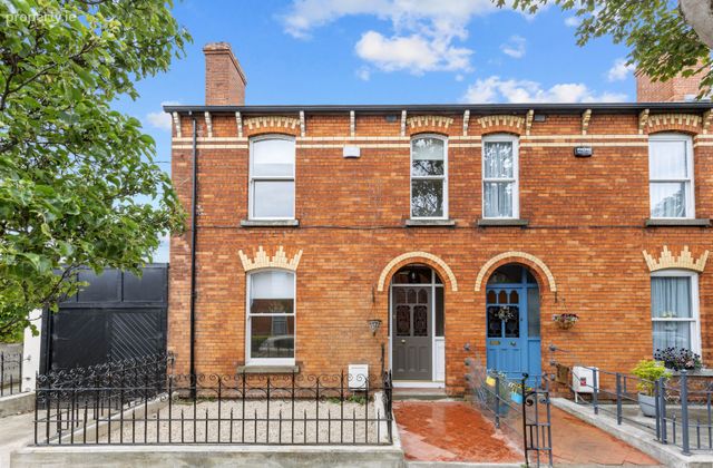 1 Shandon Drive, Dublin 7 - Click to view photos
