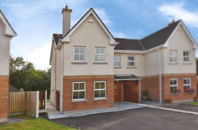 11 Brookfield, Ballyviniter, Mallow, Co. Cork - Click to view photos