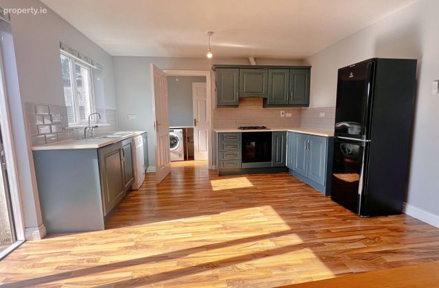 42 Dun Esker, Ballinasloe, Ballinasloe, Co. Galway - Click to view photos