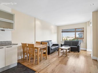 Apartment 4, Saint Catherine'S Court, Dublin 8 - Image 4