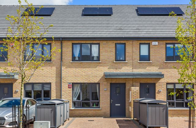 8 The Drive, Foxwood Barn, Citywest, Dublin 24, Citywest, Co. Dublin - Click to view photos