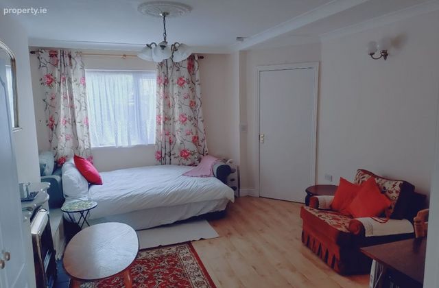 Old Belgard Road, Kilnamanagh, Dublin 24 - Click to view photos