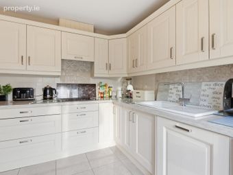 33 Priory Way, Manor Grove, Terenure, Dublin 12, Terenure, Dublin 12 - Image 4