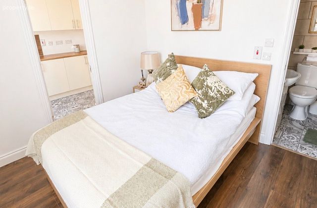 Rathmines Road Upper, Rathmines, Dublin 6 - Click to view photos