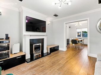 31 Inis F&aacute;il (converted Garage), Oldbawn, Dublin 24 - Image 4