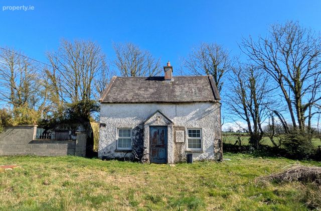 The Old Castle, Yolegrove, Taghmon, Co. Wexford - Click to view photos