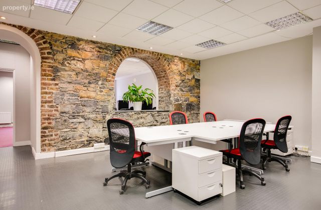 54 Merrion Square South, Dublin 2 - Click to view photos