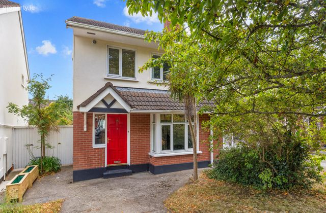 9 Glencairn Avenue, The Gallops, Leopardstown, Dublin 18, Leopardstown, Dublin 18 - Click to view photos