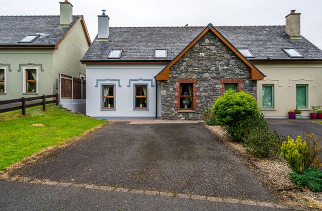 3 Inbhear Sc&eacute;ine, Killowen, Kenmare, Kenmare, Co. Kerry - Click to view photos