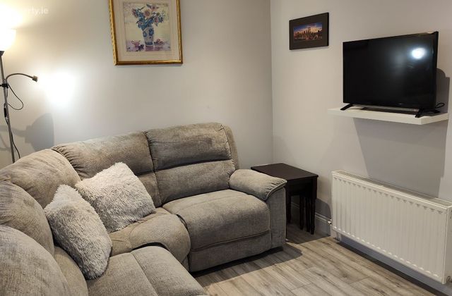 Foxborough Rise, Lucan, Dublin, Lucan, Co. Dublin - Click to view photos