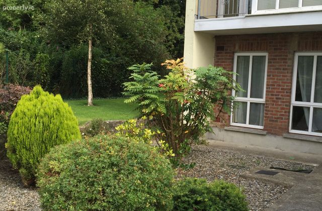 Moathill, Navan, Co. Meath - Click to view photos