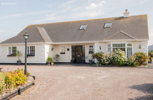 Cromane Lower, Killorglin, Illaunstookagh, Co. Kerry - Click to view photos