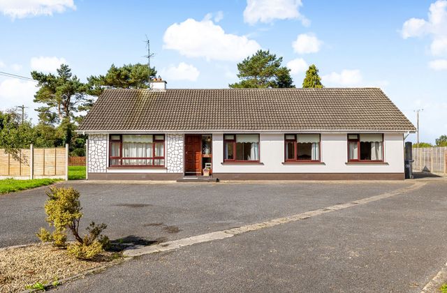 Brownstown, Kilcloon, Kilcloon, Co. Meath - Click to view photos