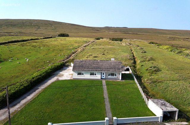 Muingaroon, Barnatra, Ballina, Co. Mayo - Click to view photos