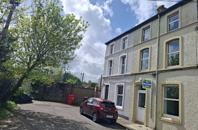 7 Rosefield Terrace, Victoria Road, Blackrock, Co. Cork - Click to view photos