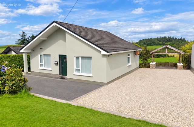 Rockhill, Ballintra, Rossnowlagh, Co. Donegal - Click to view photos